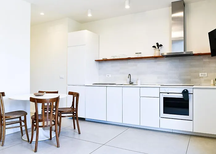 Astra 1 - Rifugio Moderno Dal Gusto Elegante Bologna